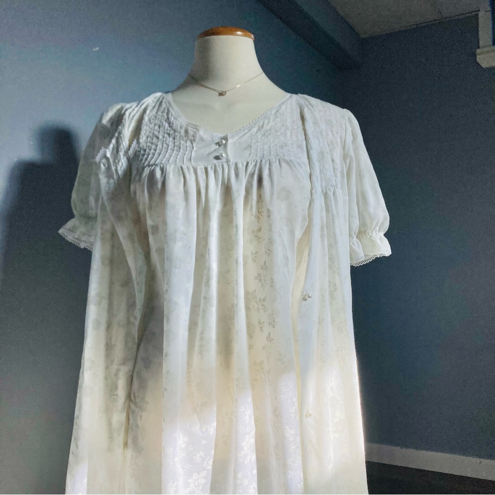 Vtg Cottagecore Floral night gown and robe set - Picture 8 of 12